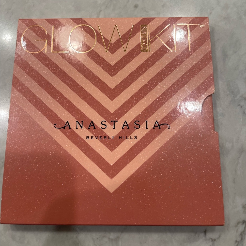 Anastasia Beverly Hills Sun Dipped Glow Kit